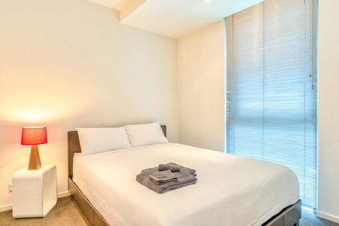 CBD, Collins St Address, Near Southern Cross - 2 Beds - New South Wales Tourism  3