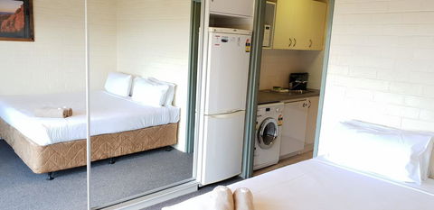Cedarwood Apartments - New South Wales Tourism  3