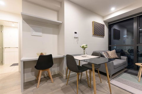 Central City Pad 1 Bathroom Apartment With View - New South Wales Tourism  2