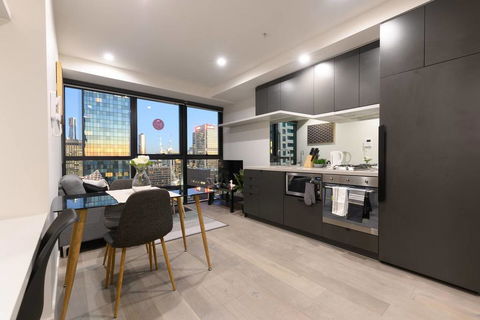 Central City Pad 1 Bathroom Apartment With View - New South Wales Tourism  0