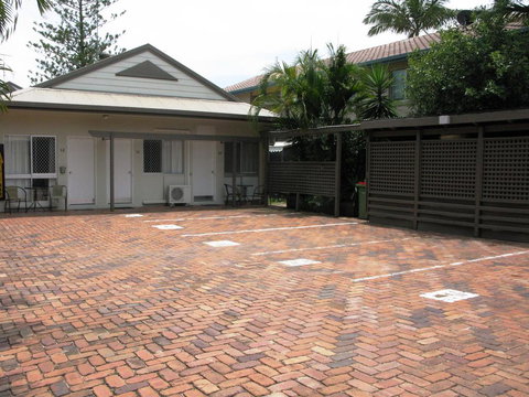 Central Motel Mooloolaba - New South Wales Tourism  2