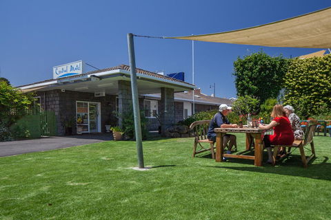 Central Motel Port Fairy - New South Wales Tourism  0