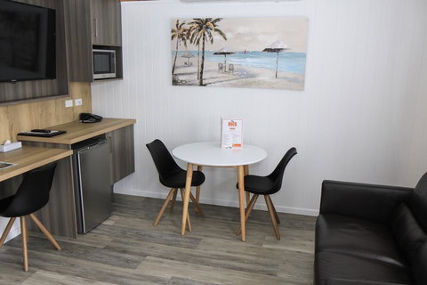 Central Motor Inn - New South Wales Tourism  3