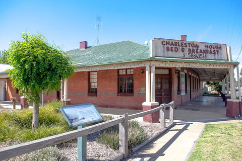 Charleston House Mathoura - New South Wales Tourism  1