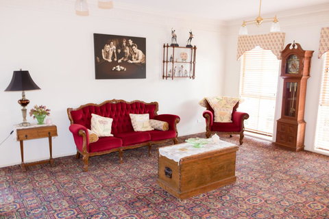 Charming Brisbane Acreage Pool - New South Wales Tourism  3