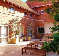 Chateau Cottesloe by the beach - New South Wales Tourism 