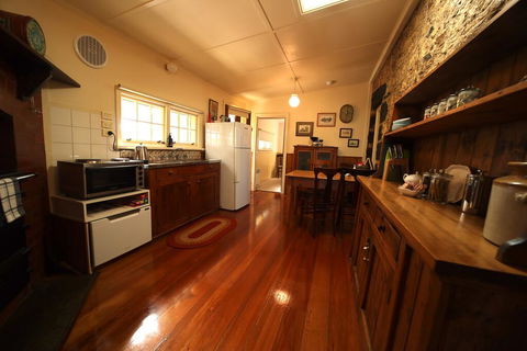 Cherry Plum Cottages - New South Wales Tourism  1