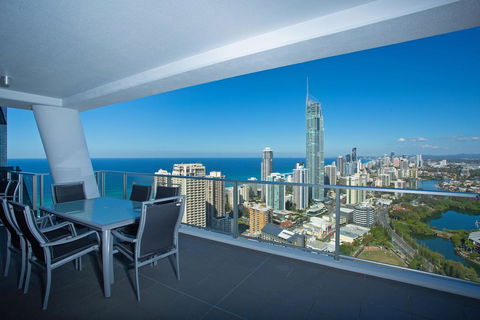 Circle On Cavill - Private Apartments - New South Wales Tourism  0