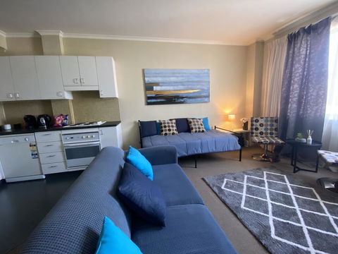 City Views, Pool , Parking & Gym Darling Harbour Sydney Apartment Sleeps 5 - New South Wales Tourism  3