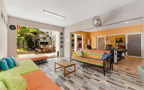 Civic Guesthouse - New South Wales Tourism  0