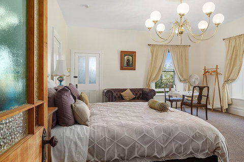 Claremont House - New South Wales Tourism  1