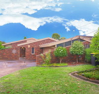 Classic Double Brick Garden House - New South Wales Tourism 