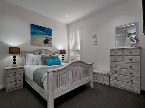 Clear Island Cove - New South Wales Tourism  3