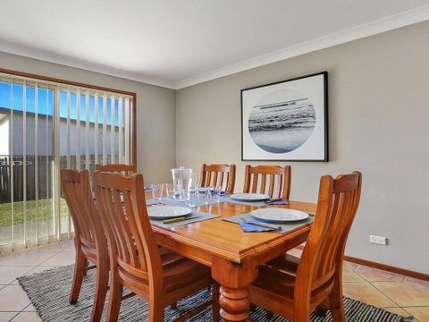 Cleveland Place - Walk To Beach And Shops - New South Wales Tourism  3