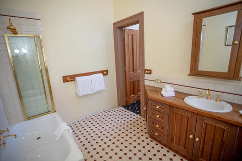 Clocktower Suites - New South Wales Tourism  2