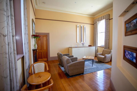 Clocktower Suites - New South Wales Tourism  0