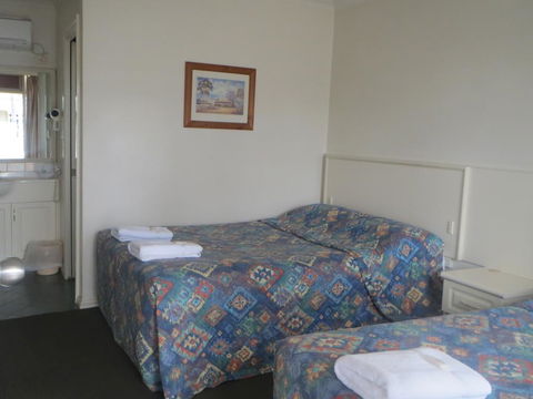 Coachman Hotel Motel - New South Wales Tourism  2