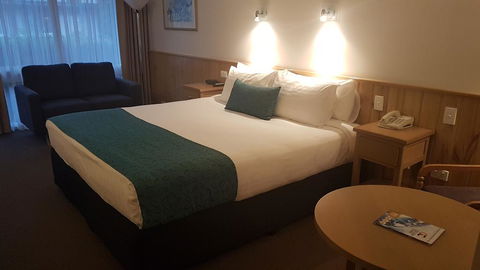 Coal Valley Motor Inn - New South Wales Tourism  2