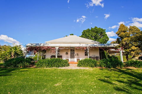 Cockfighters Ghost Vineyard Accommodation - New South Wales Tourism  1