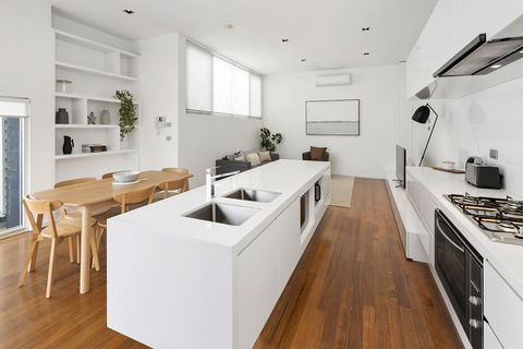 Cogens Two Bedroom Townhouse - New South Wales Tourism  3