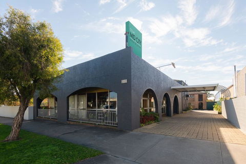 Colac Mid City Motor Inn - New South Wales Tourism  1