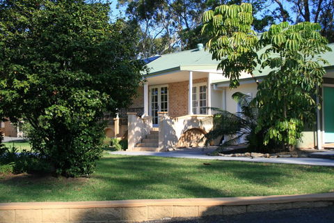 Colin's Garden - New South Wales Tourism  0