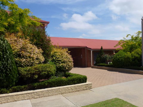 Colonial Motor Inn Bairnsdale Golden Chain Property - New South Wales Tourism  2