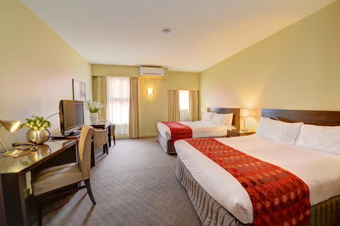 Comfort Inn & Suites City Views - New South Wales Tourism  1