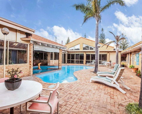 Comfort Inn Bay Of Isles - New South Wales Tourism  2