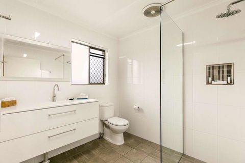 Comfort Inn On Main Hervey Bay - New South Wales Tourism  2
