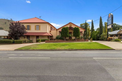 Comfort Inn Sovereign Gundagai - New South Wales Tourism  2