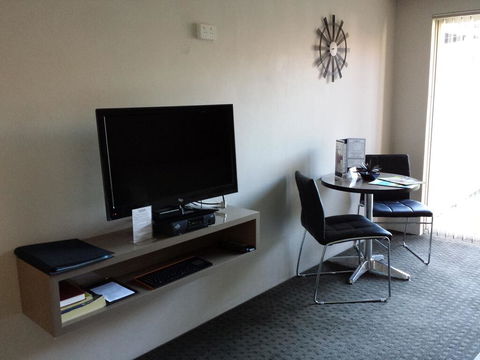 Comfort Inn Towradgi Beach - New South Wales Tourism  0