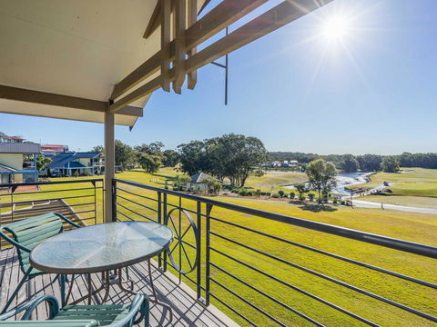 Condo 108 @ Horizons Resort & Golf, Stunning Course + Lake Views - New South Wales Tourism  0