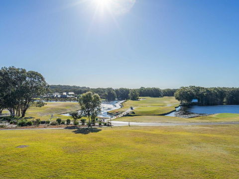 Condo 108 @ Horizons Resort & Golf, Stunning Course + Lake Views - New South Wales Tourism  3