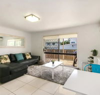 Contemporary 2 Bedroom Beachfront Apartment - New South Wales Tourism 