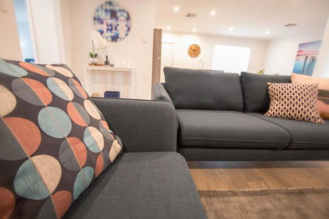 Contemporary Esprit With River Reserve Access - New South Wales Tourism  0