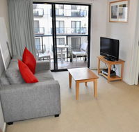 Convenient City Apartment with Pool Gym and Tennis Court - New South Wales Tourism 