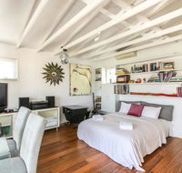 Cool Architect-Designed Studio Close To CBD - New South Wales Tourism 