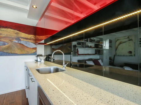 Cool Architect-Designed Studio Close To CBD - New South Wales Tourism  2