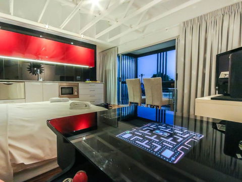 Cool Architect-Designed Studio Close To CBD - New South Wales Tourism  1