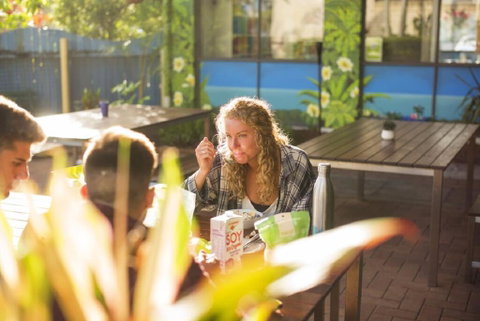 Coolangatta YHA Backpackers - New South Wales Tourism  3