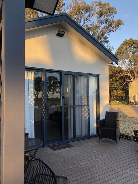 Coonawarra Cabins Unit D - New South Wales Tourism  3