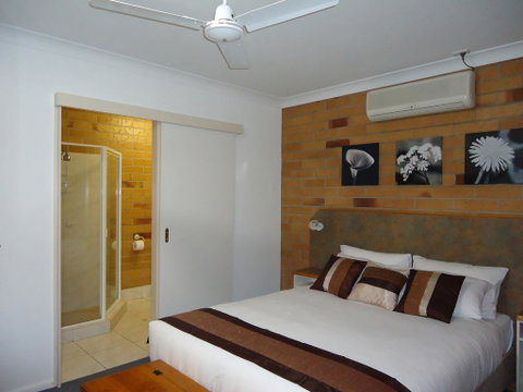 Copper Country Motor Inn & Restaurant - New South Wales Tourism  2