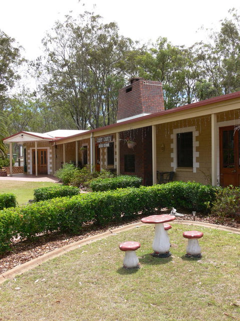 Copper Country Motor Inn & Restaurant - New South Wales Tourism  3