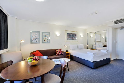 Cosmopolitan Apartment At College St - New South Wales Tourism  1
