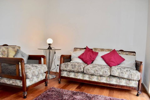 Cosy 1 Bedroom Apartment In Trendy Northcote - New South Wales Tourism  1