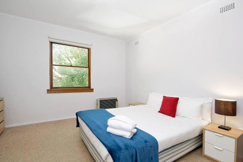 Cosy 2BR Plus Parking In Nth Sydney - New South Wales Tourism  2