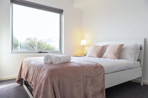 Cosy Apartment Near Racecourse - New South Wales Tourism  3