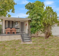 Cosy Neat and Convenient Holiday House - New South Wales Tourism 