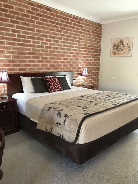 Country Gardens Motor Inn - New South Wales Tourism  3